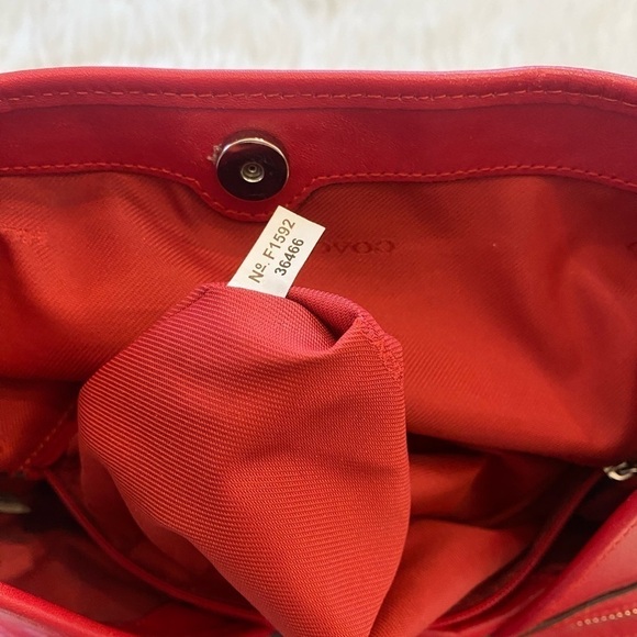 👜 COACH 👜EDIE SHOULDER BAG 31‎ IN SIGNATURE (COACH F36466) - Picture 2 of 15